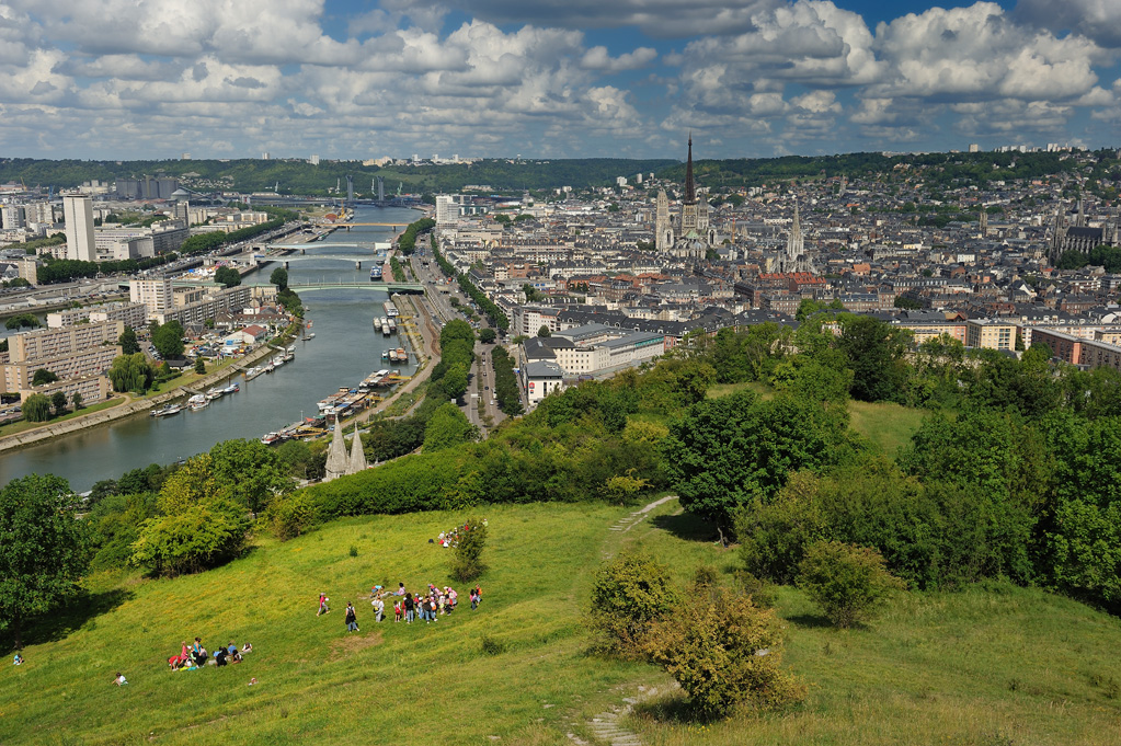 Rouen vue de la colline Sainte-Catherine ©RNTC-JFLange